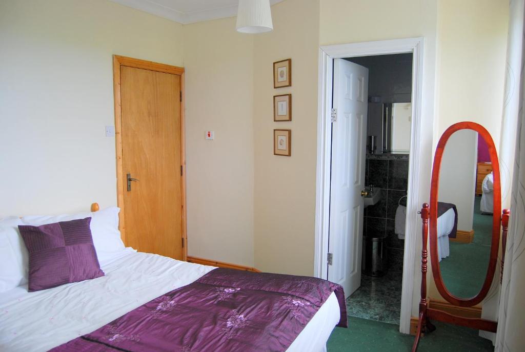 Clonmore Lodge B&B Quilty Phòng bức ảnh